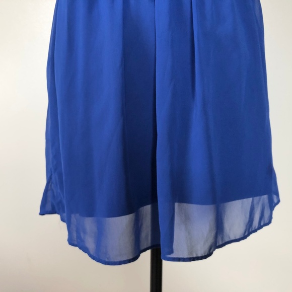 Elegant Blue Ruffle Dress - Picture 5 of 6